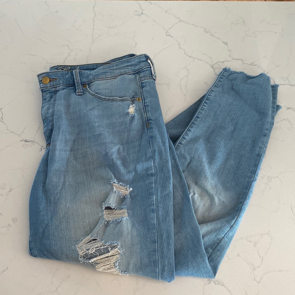 Universal Thread Jeans
